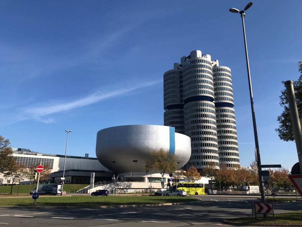 Orgatech Euroblech視察2日目 Bmwのミュンヘン工場見学の仕方 ダイシン工業株式会社 オフィス家具 書庫 スライドキャビネット 医療用棚 家具 ツールケースの製造 Oem製品